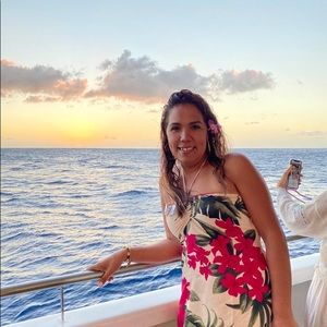 Meet your Posher, Adriana